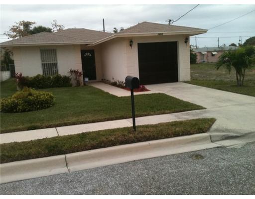 1410 West 30th Street Riviera Beach, FL 33404 - Photo 1 of 12 Primary Photo
