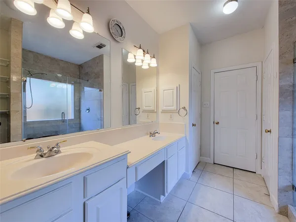 $2,200 | 15607 Tarpon Springs Court, Houston, TX 77095