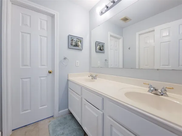 $2,200 | 15607 Tarpon Springs Court, Houston, TX 77095