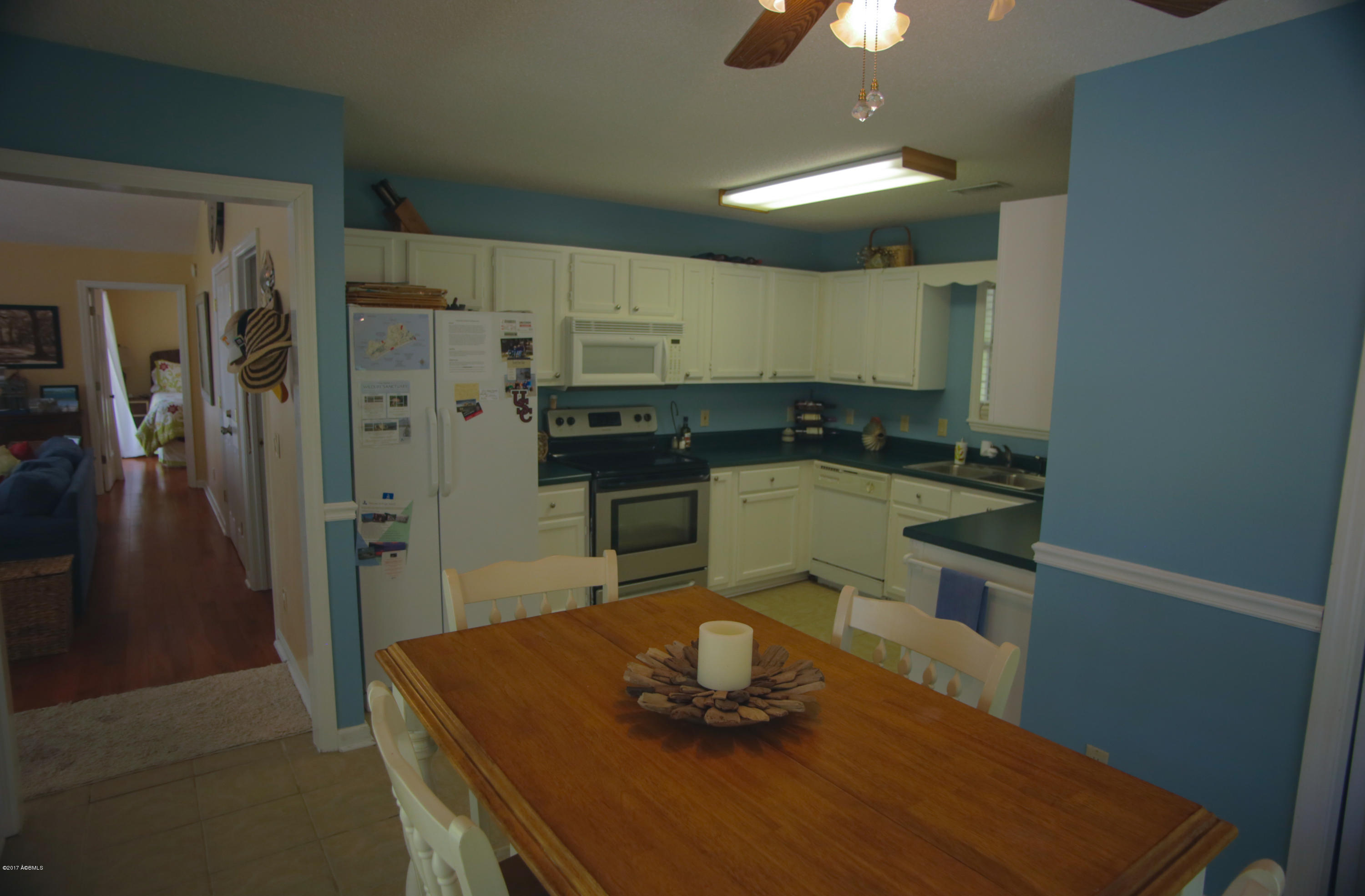 377 Blue Gill Road Fripp Island, SC 29920 - Photo 8 of 18 Kitchen