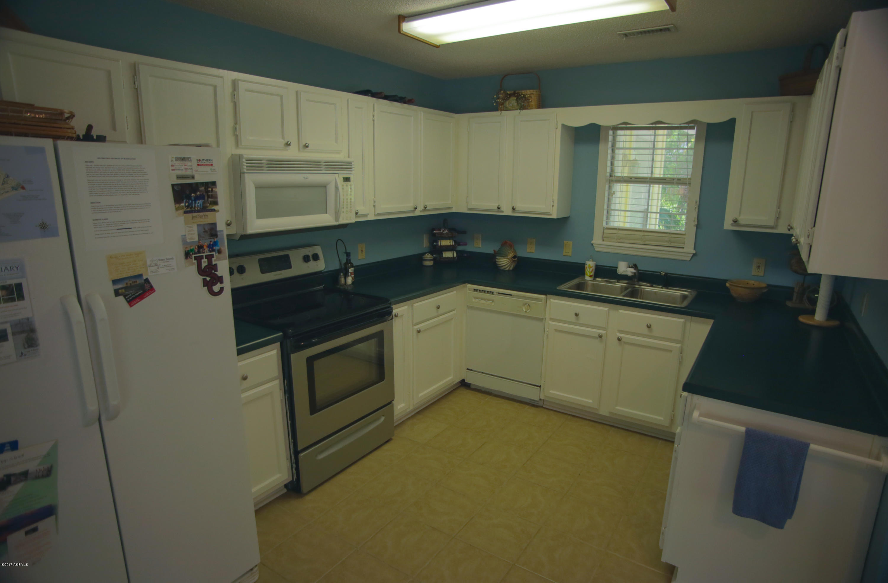 377 Blue Gill Road Fripp Island, SC 29920 - Photo 9 of 18 Kitchen