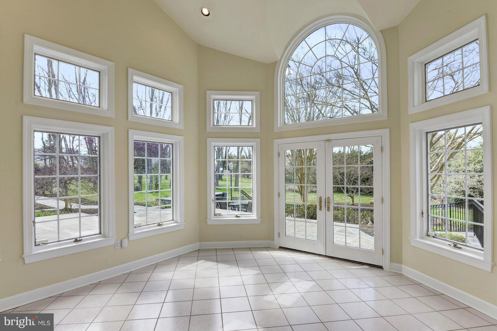 11112 Potomac View Drive Potomac, MD 20854 - Photo 11 of 30 a view of an empty room with windows