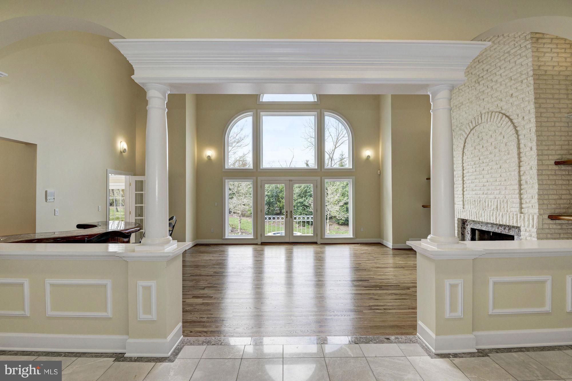 11112 Potomac View Drive Potomac, MD 20854 - Photo 5 of 30 a view of a bathroom with a large window