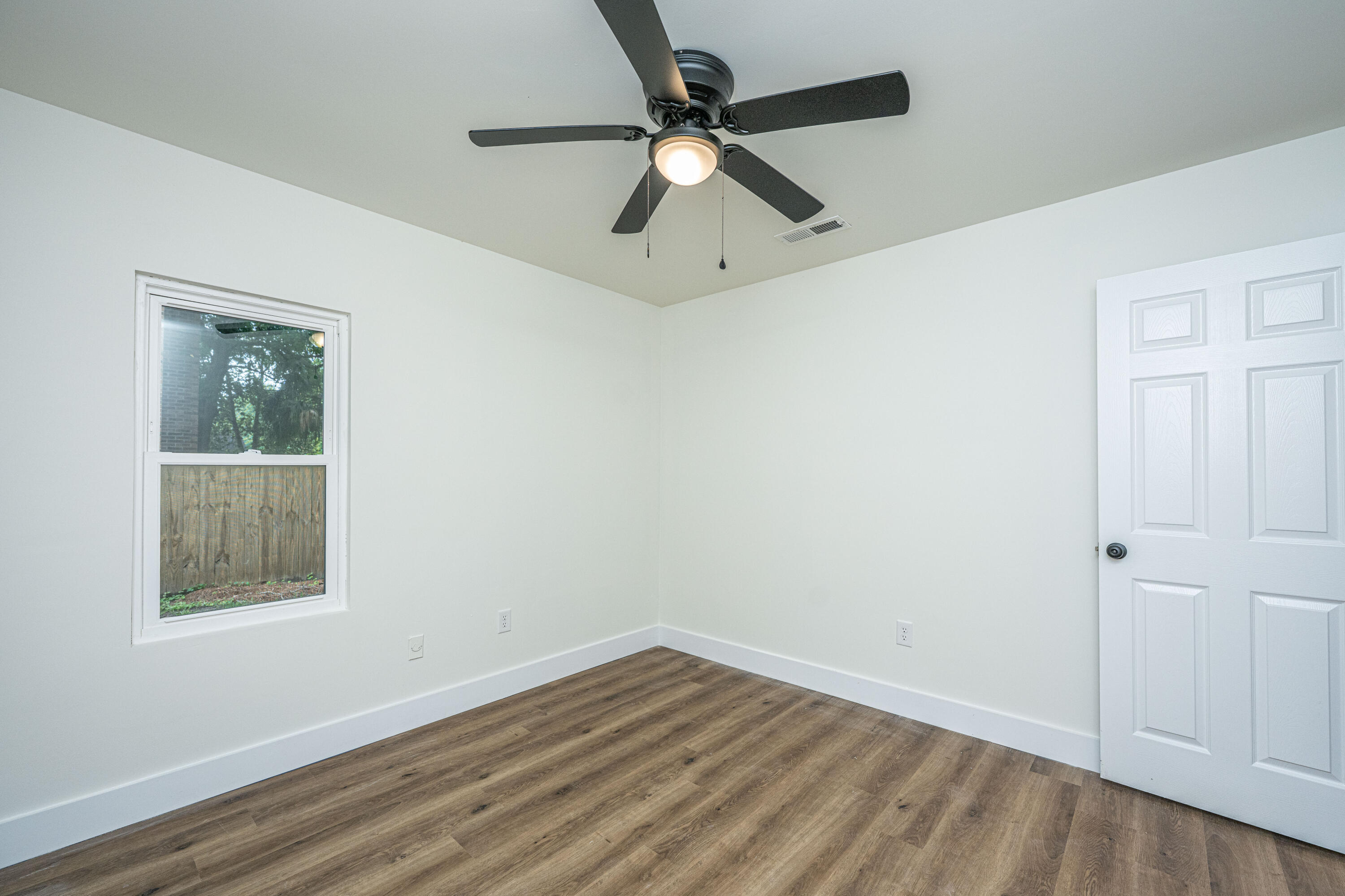 105 Glebe Road Summerville, SC 29485 - Photo 33 of 37 105GlebeRd030