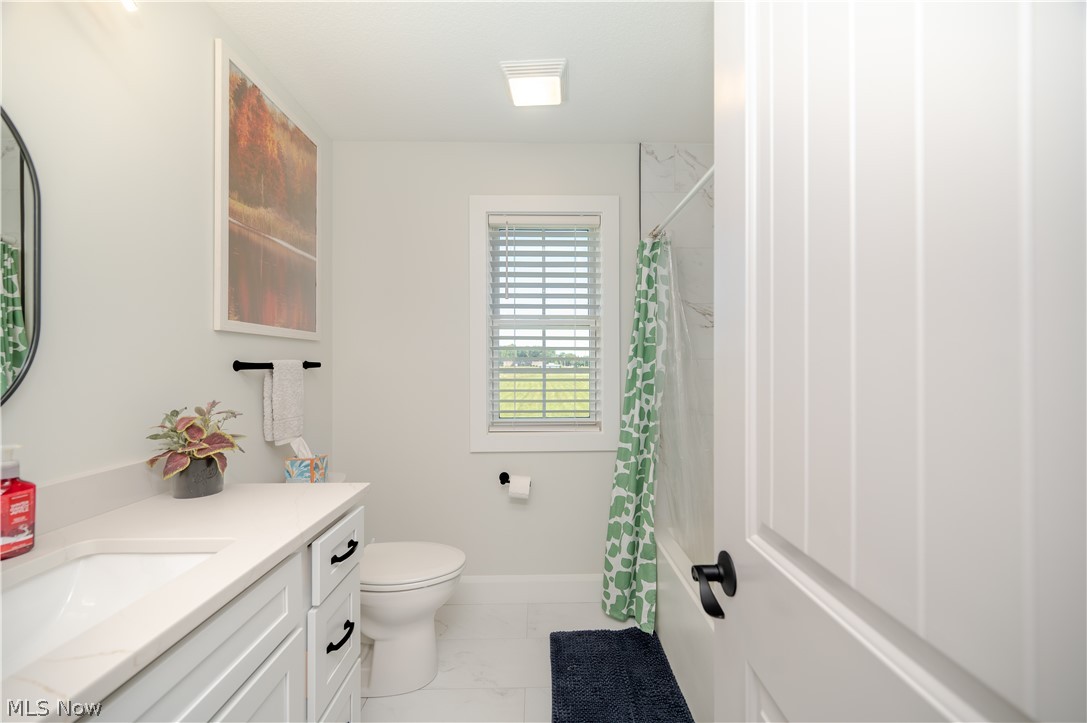 7080 South Palmyra Road Canfield, OH 44406 - Photo 40 of 50 2nd Floor Full Bath