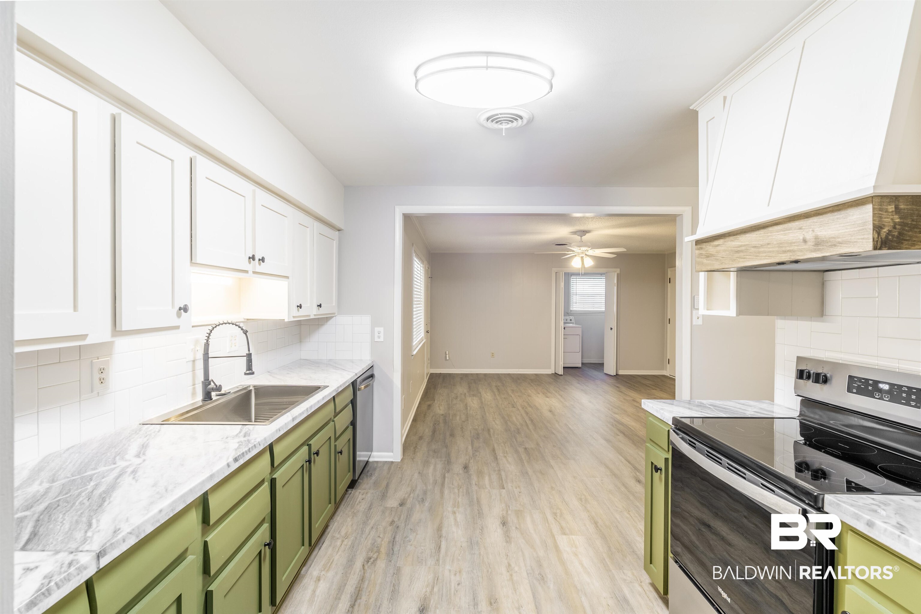 659 Grand Boulevard Mobile, AL 36611 - Photo 10 of 39