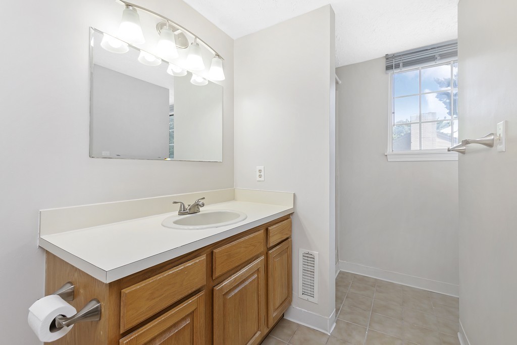 23 East Bluff Road, Unit 37B Ashland, MA 01721 - Photo 14 of 25 Gallery Image 14