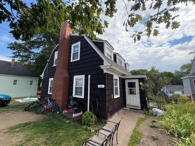 $295,000 | 213 Woodland Avenue, Gardner, MA 01440
