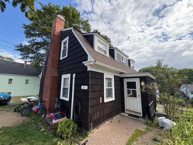 $295,000 | 213 Woodland Avenue, Gardner, MA 01440