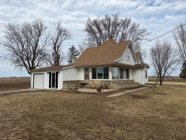 $364,900 | 5825 State Highway 30, Blooming Prairie, MN 55917