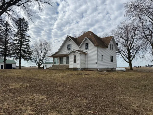 $364,900 | 5825 State Highway 30, Blooming Prairie, MN 55917