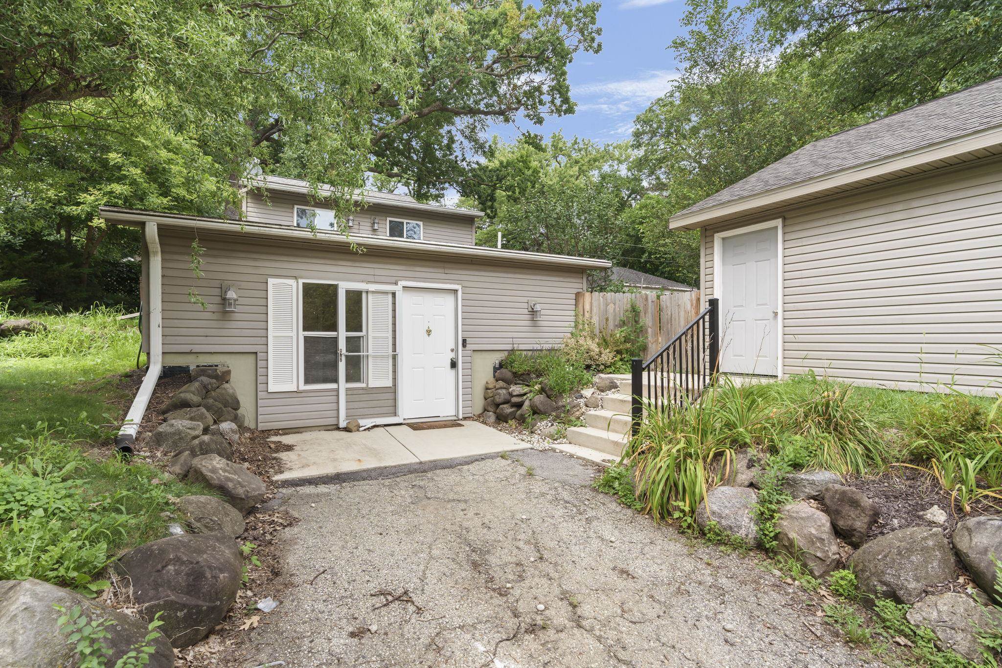 126 Beach Edgerton, WI 53534 - Photo 2 of 32