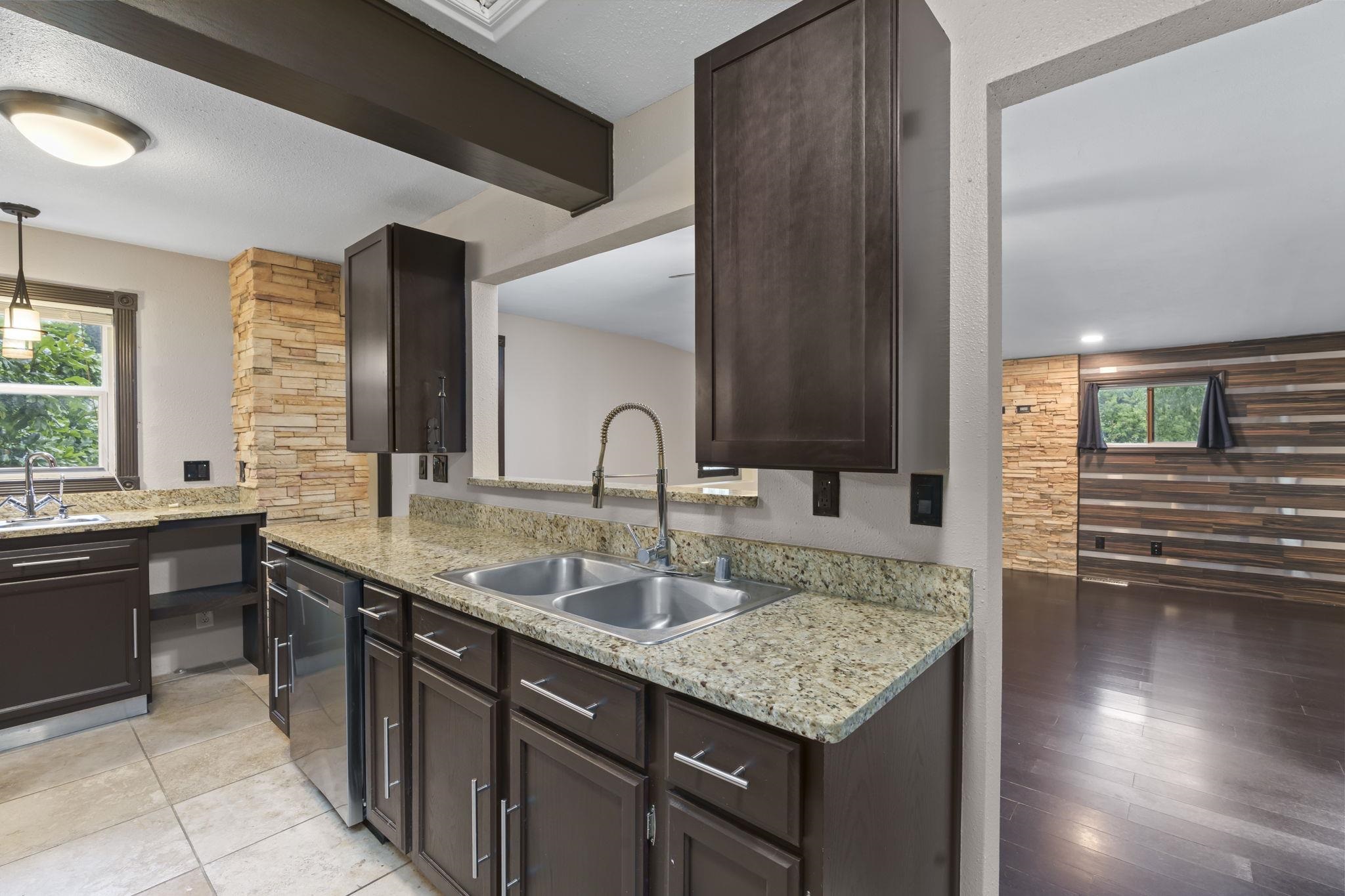 126 Beach Edgerton, WI 53534 - Photo 10 of 32