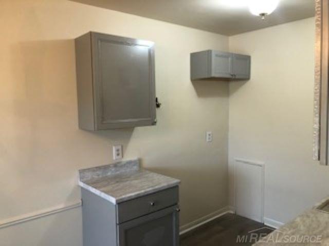 20240 Vernier Road, Unit D D8 Harper Woods, MI 48225 - Photo 5 of 11