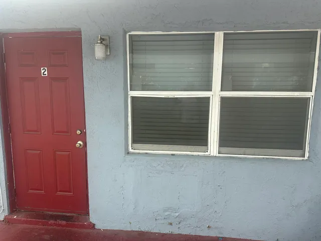 $2,100 | 555 West 6th Street, Unit 1, Riviera Beach, FL 33404