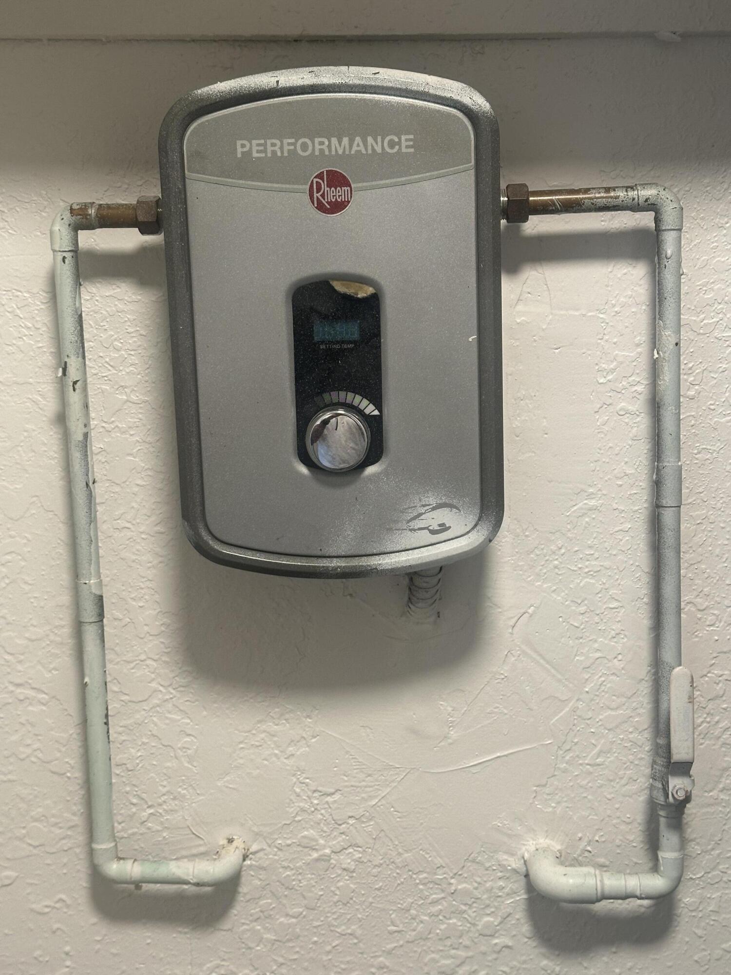 555 West 6th Street, Unit 1 Riviera Beach, FL 33404 - Photo 12 of 14 03431139-2F12-4B44-A826-CBC9BFAF0784