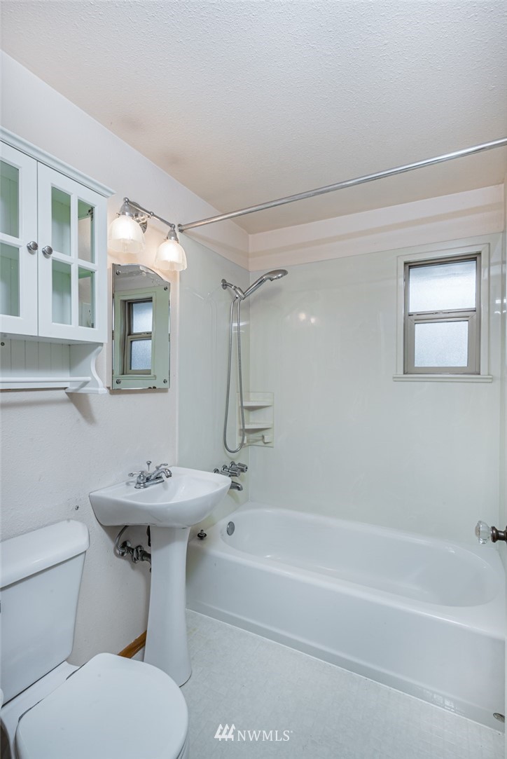 3101 Southeast 5th Street Renton, WA 98058 - Photo 14 of 18