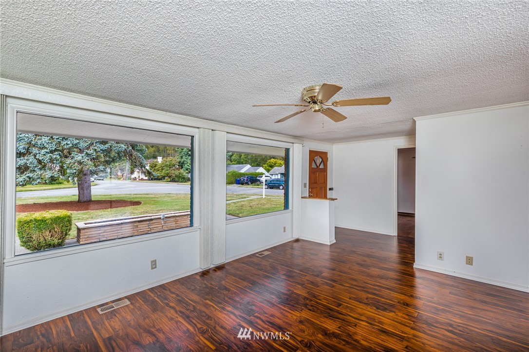 3101 Southeast 5th Street Renton, WA 98058 - Photo 4 of 18