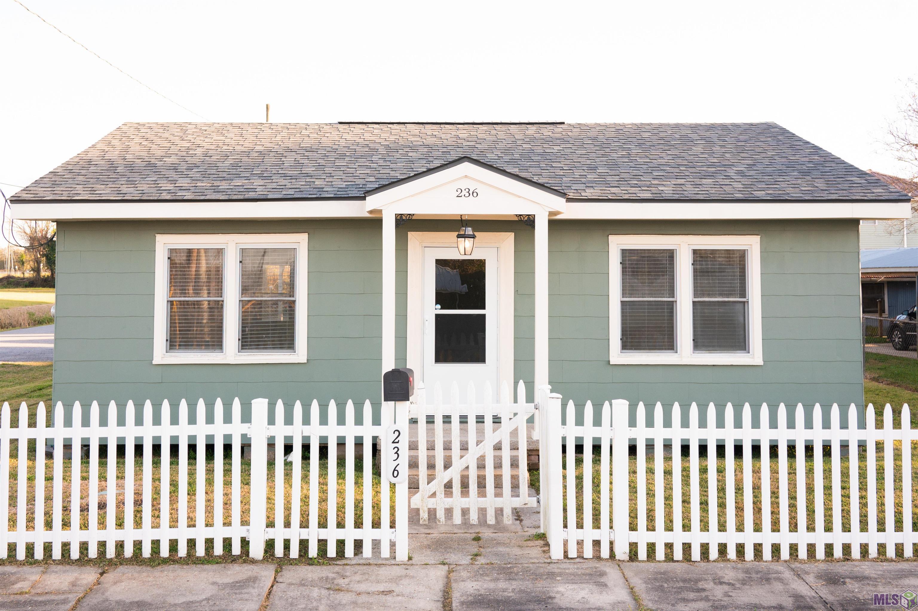 236 East Lerille Street Lockport, LA 70374 - Photo 2 of 26