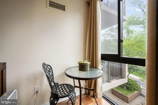 $2,950 | 4620 North Park Avenue, Unit 305W, Chevy Chase, MD 20815