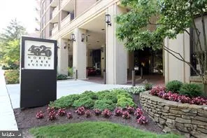$2,950 | 4620 North Park Avenue, Unit 305W, Chevy Chase, MD 20815