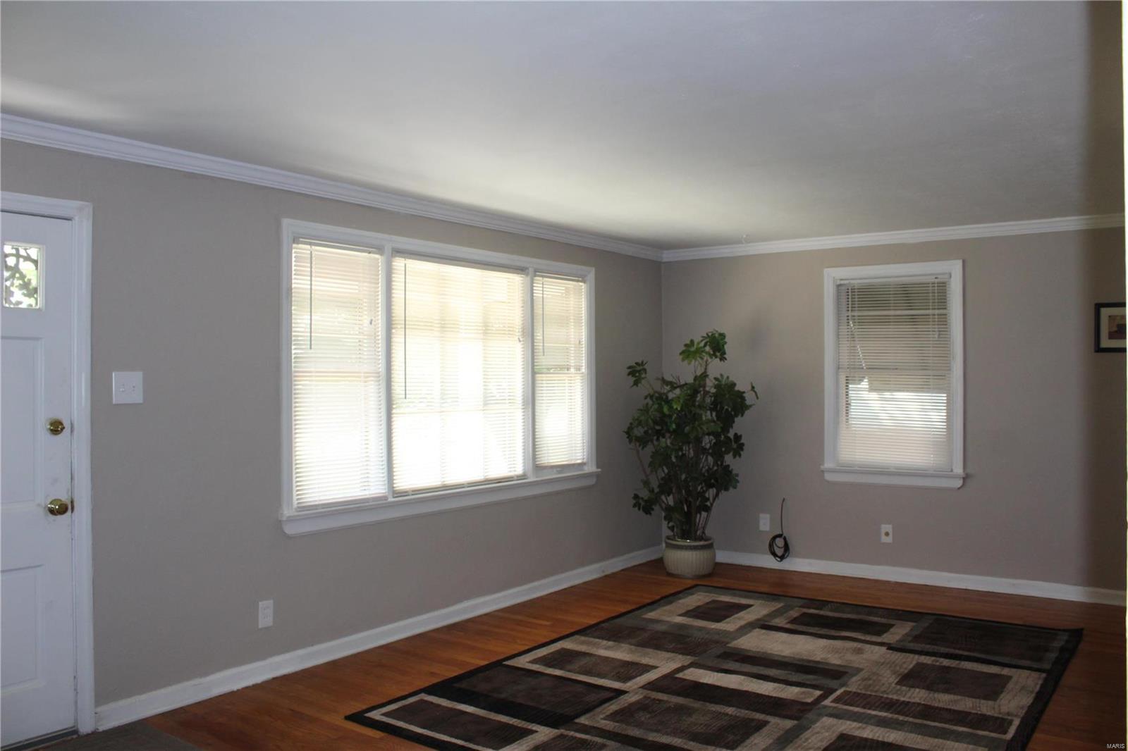 10415 Big Bend Road St. Louis, MO 63122 - Photo 4 of 19 Gallery Image 4