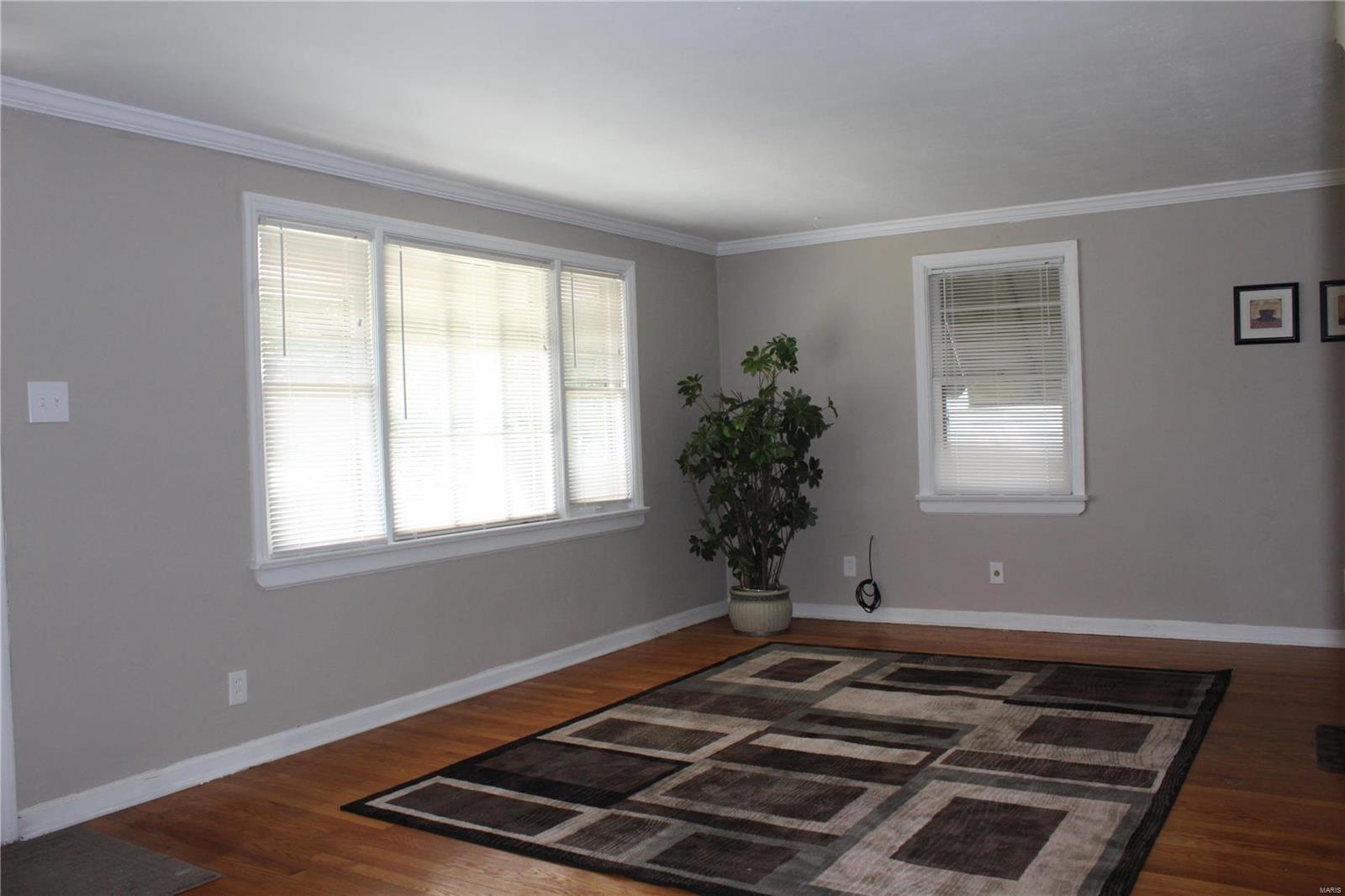 10415 Big Bend Road St. Louis, MO 63122 - Photo 6 of 19 Gallery Image 6