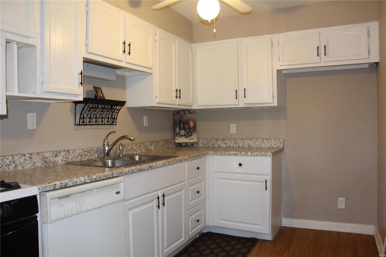 10415 Big Bend Road St. Louis, MO 63122 - Photo 9 of 19 Gallery Image 9
