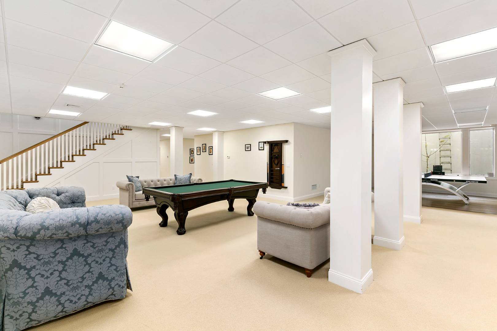 22 Gardiners Path Sag Harbor, NY 11963 - Photo 13 of 13 a living room with furniture and a table