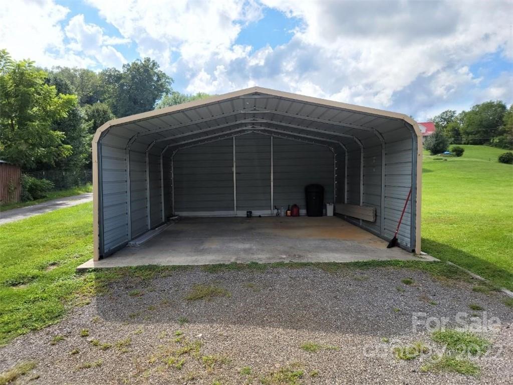 100 Hicks Road Burnsville, NC 28714 - Photo 16 of 42 Gallery Image 16