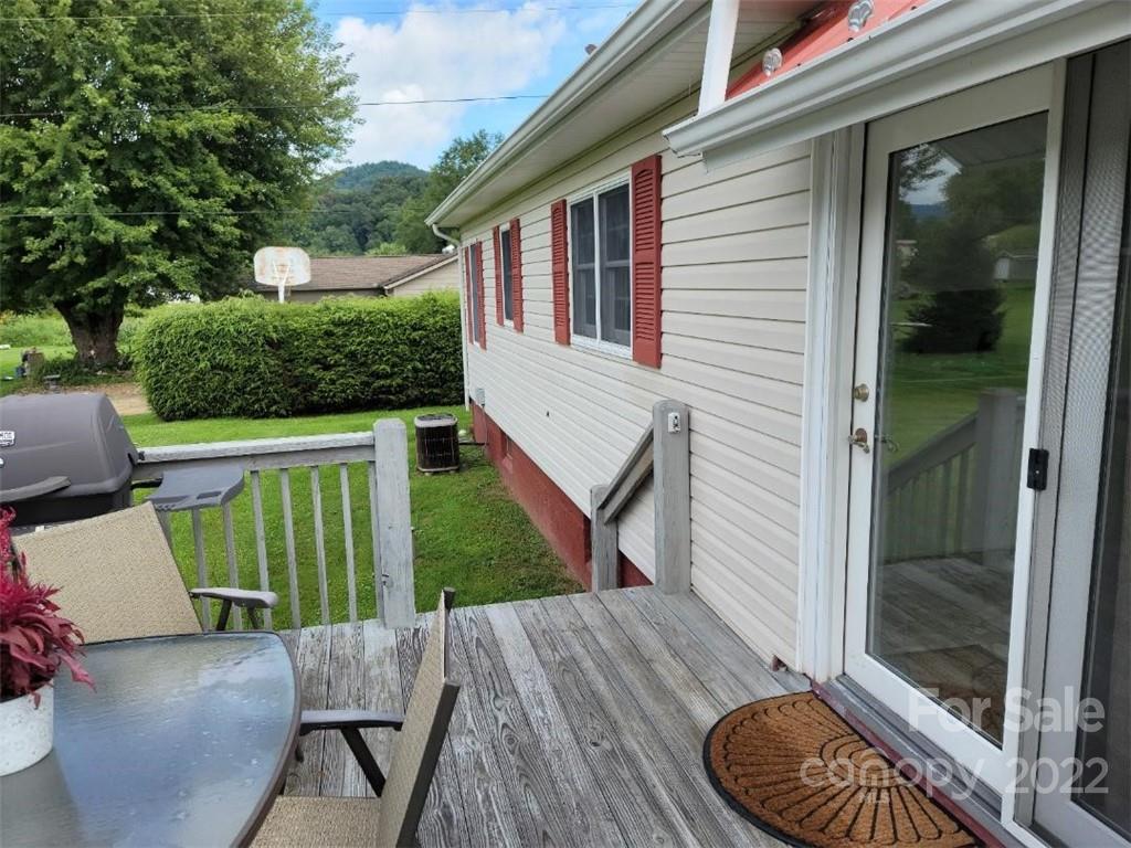 100 Hicks Road Burnsville, NC 28714 - Photo 20 of 42 Gallery Image 20