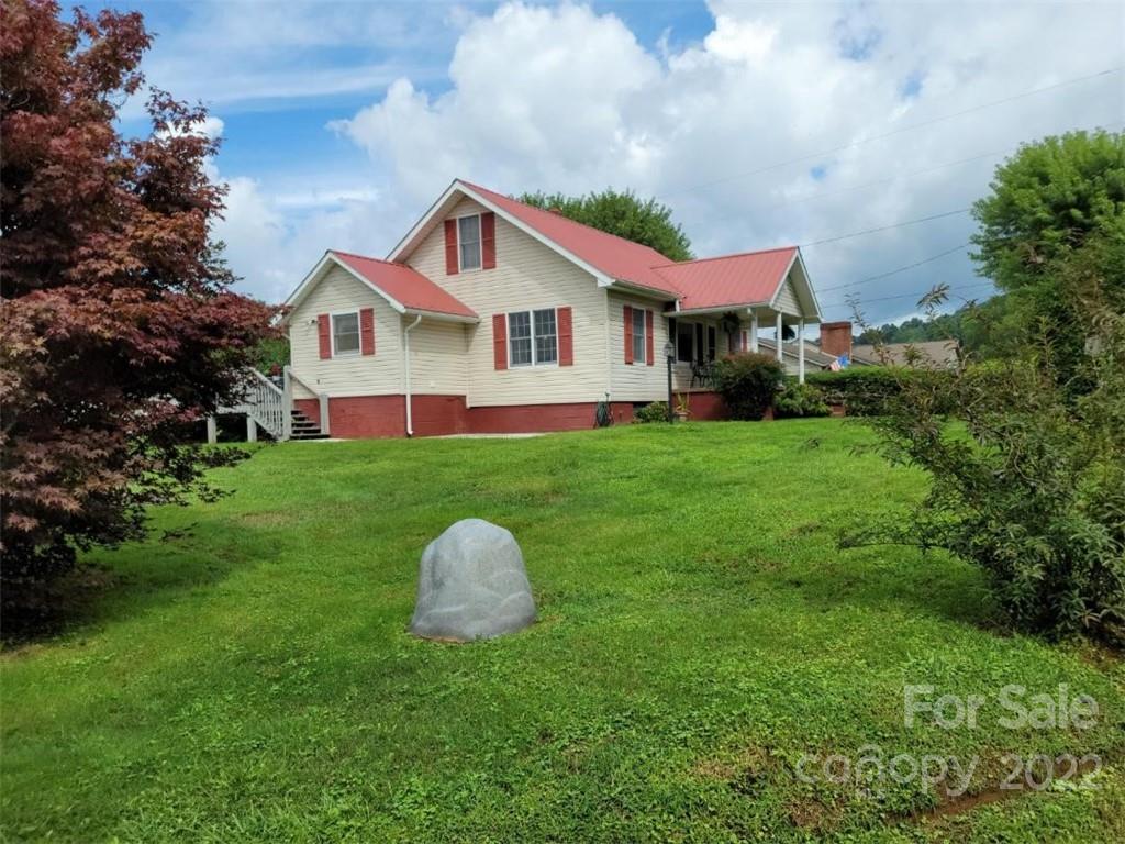 100 Hicks Road Burnsville, NC 28714 - Photo 2 of 42 Gallery Image 2