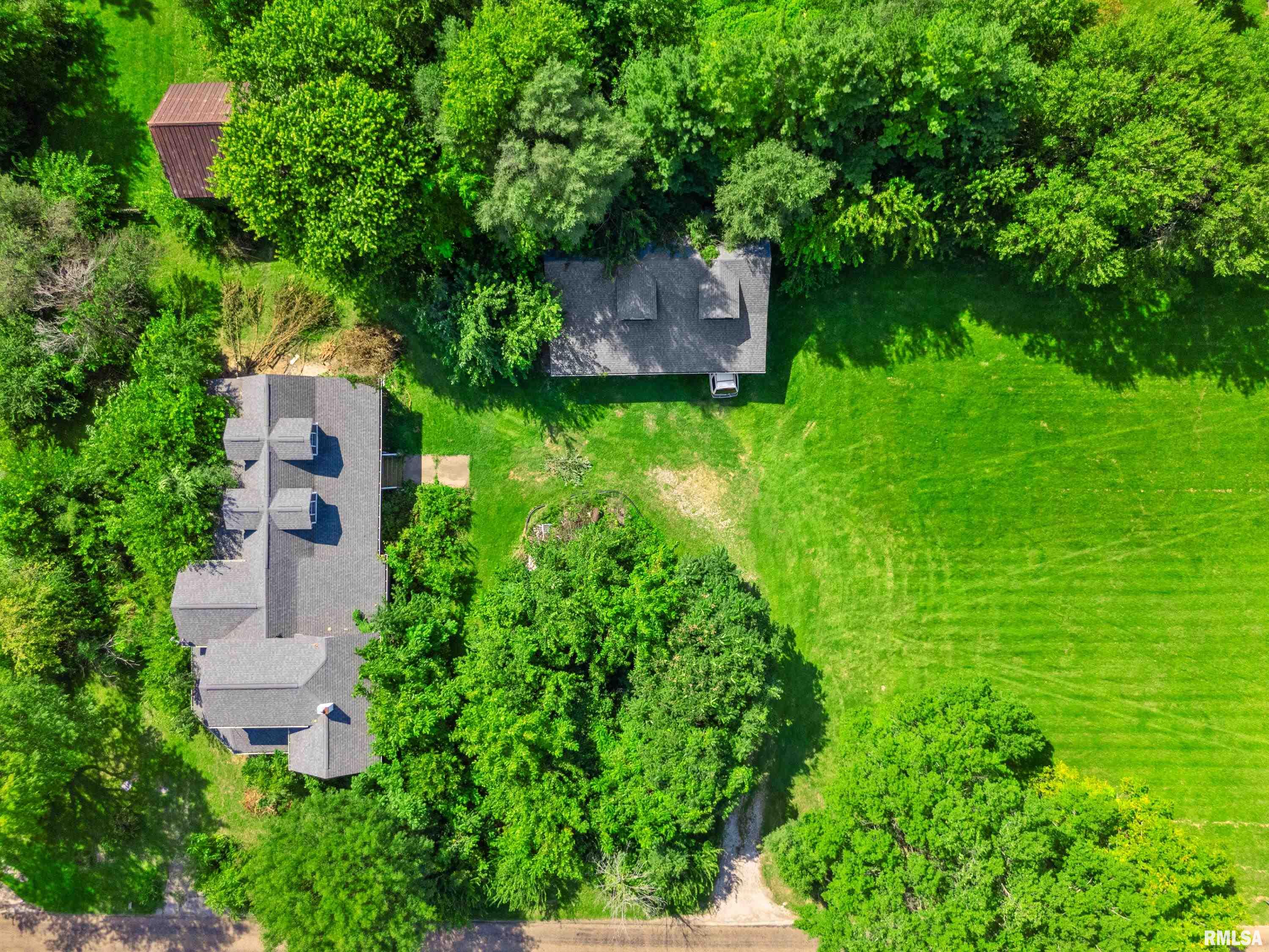 3074 Cole Hollow Road Pekin, IL 61554 - Photo 5 of 33 Gallery Image 5
