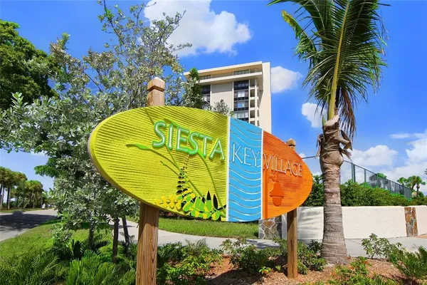 $580,000 | 915 Beach Road, Unit 215, Siesta Key, FL 34242