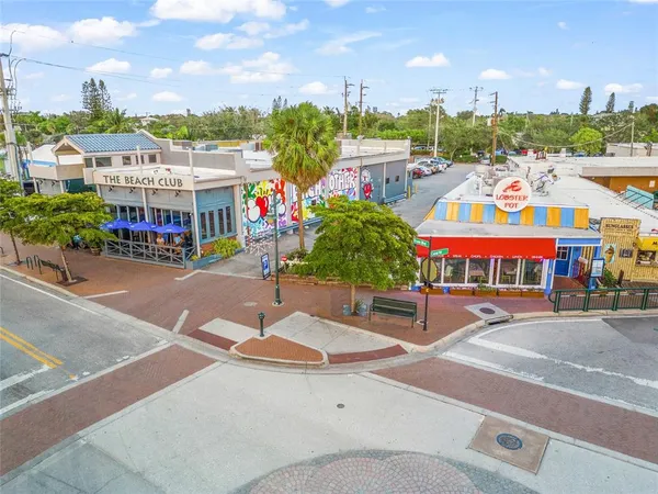 $580,000 | 915 Beach Road, Unit 215, Siesta Key, FL 34242