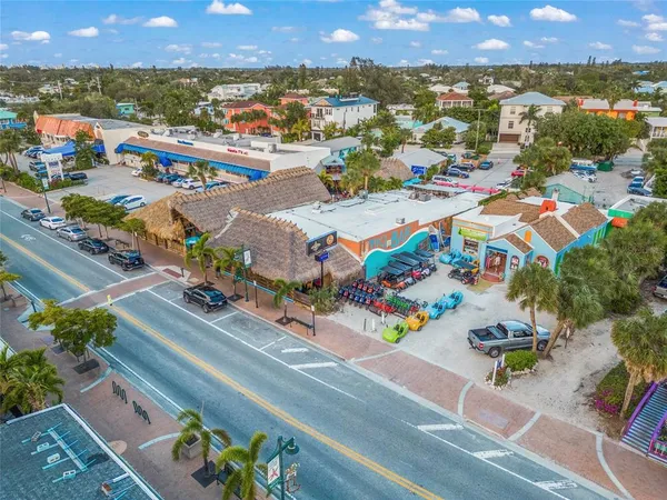 $580,000 | 915 Beach Road, Unit 215, Siesta Key, FL 34242