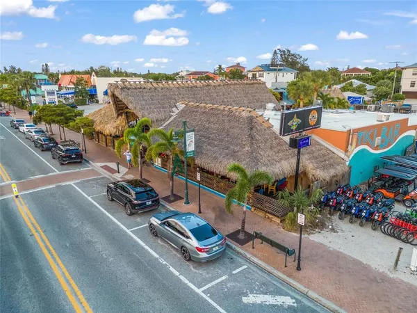 $580,000 | 915 Beach Road, Unit 215, Siesta Key, FL 34242