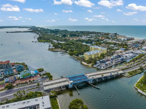 $580,000 | 915 Beach Road, Unit 215, Siesta Key, FL 34242