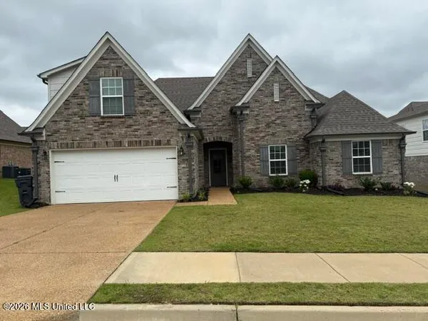 $375,000 | 3198 Magnolia Leaf Drive, Hernando, MS 38632