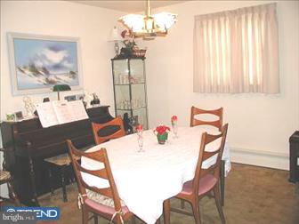 725 Valley Road Phoenixville, PA 19460 - Photo 4 of 6 Dining Room
