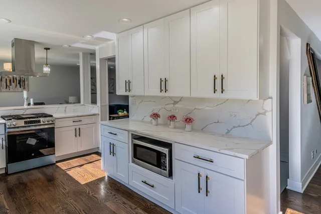 $639,900 | 380 Ventura Club Drive, Roselle, IL 60172