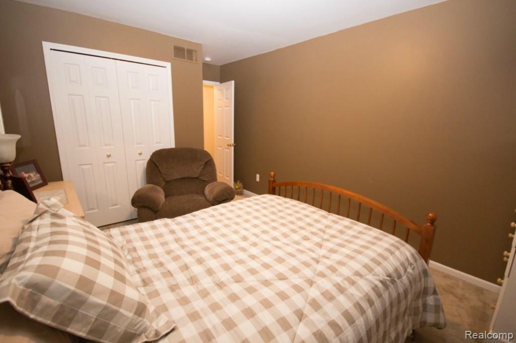 7770 Hough Road Almont, MI 48003 - Photo 41 of 47 B3 Entry.jpg