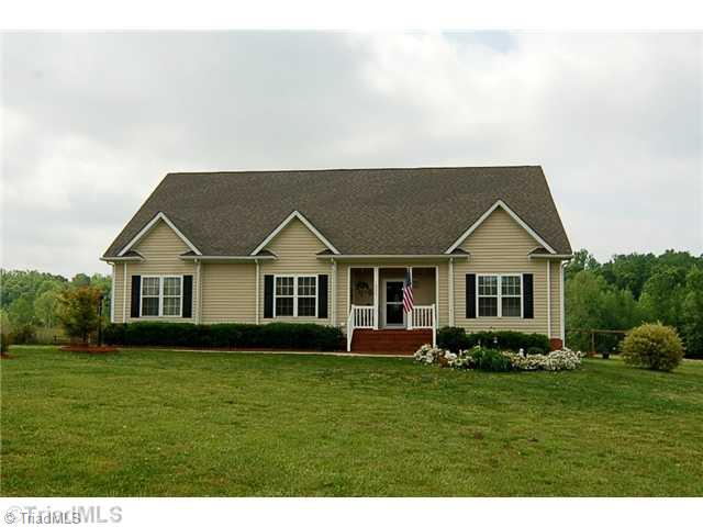 6327 Post Road Thomasville, NC 27360 - Photo 1 of 16 Exterior Front.