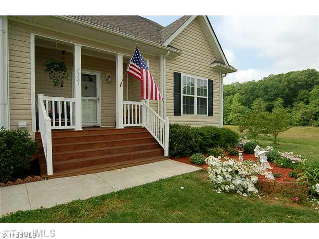 6327 Post Road Thomasville, NC 27360 - Photo 2 of 16 Exterior Front.