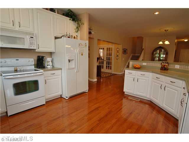 6327 Post Road Thomasville, NC 27360 - Photo 6 of 16 Kitchen.