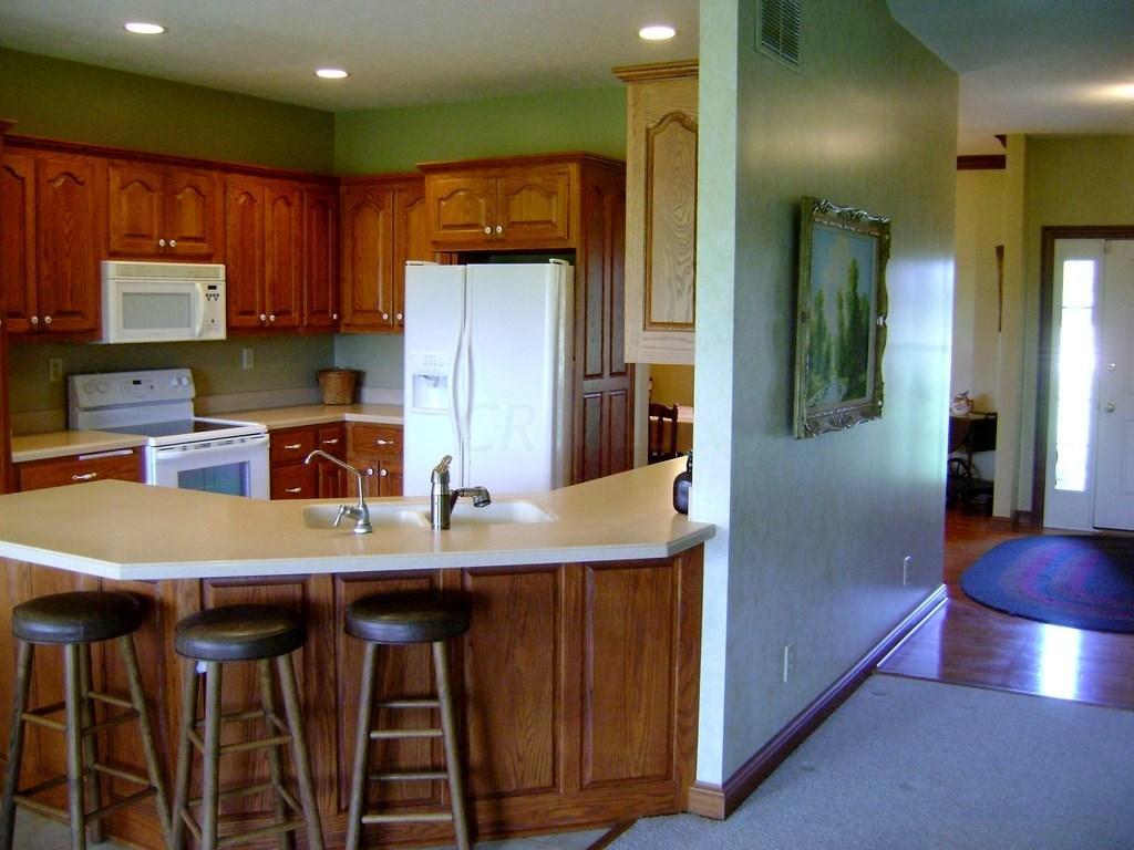 293 Holder Road Northeast Baltimore, OH 43105 - Photo 16 of 40