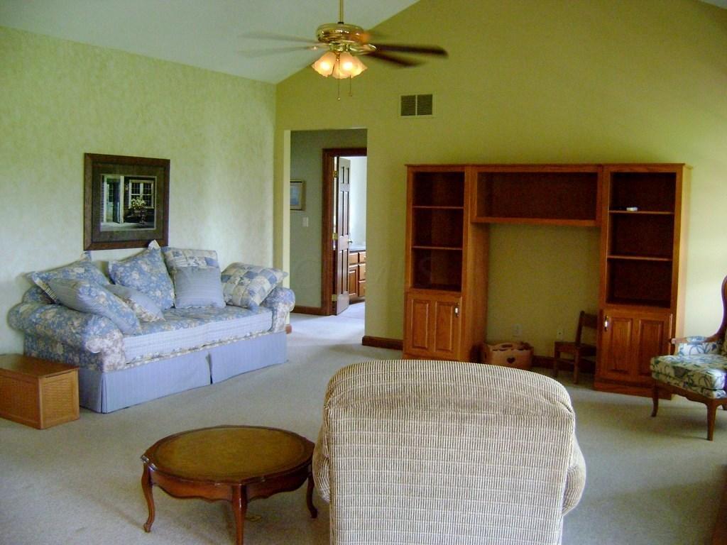 293 Holder Road Northeast Baltimore, OH 43105 - Photo 8 of 40