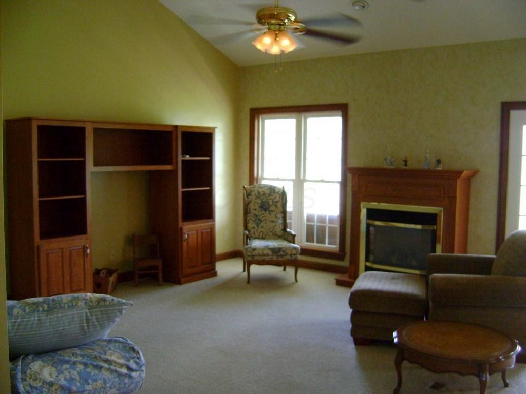 293 Holder Road Northeast Baltimore, OH 43105 - Photo 9 of 40