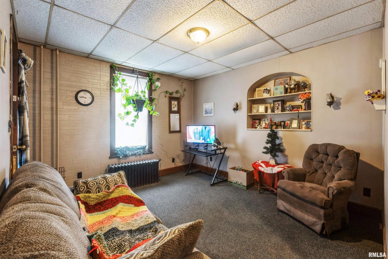 557 6th Avenue South Clinton, IA 52732 - Photo 15 of 25