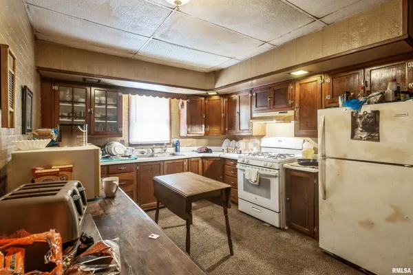 $139,000 | 557 6th Avenue South, Clinton, IA 52732